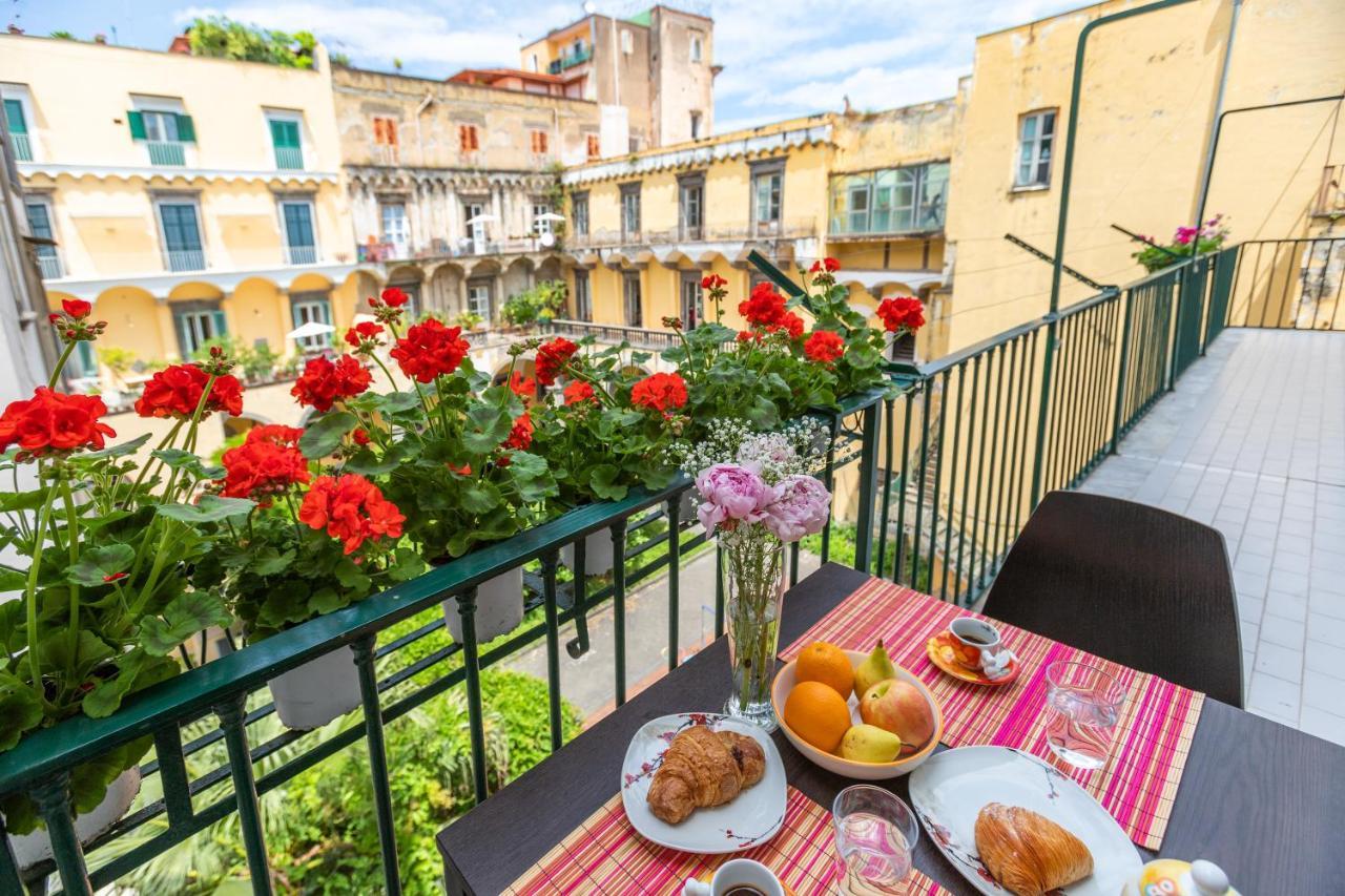 Cloistervista Apartment نابولي المظهر الخارجي الصورة