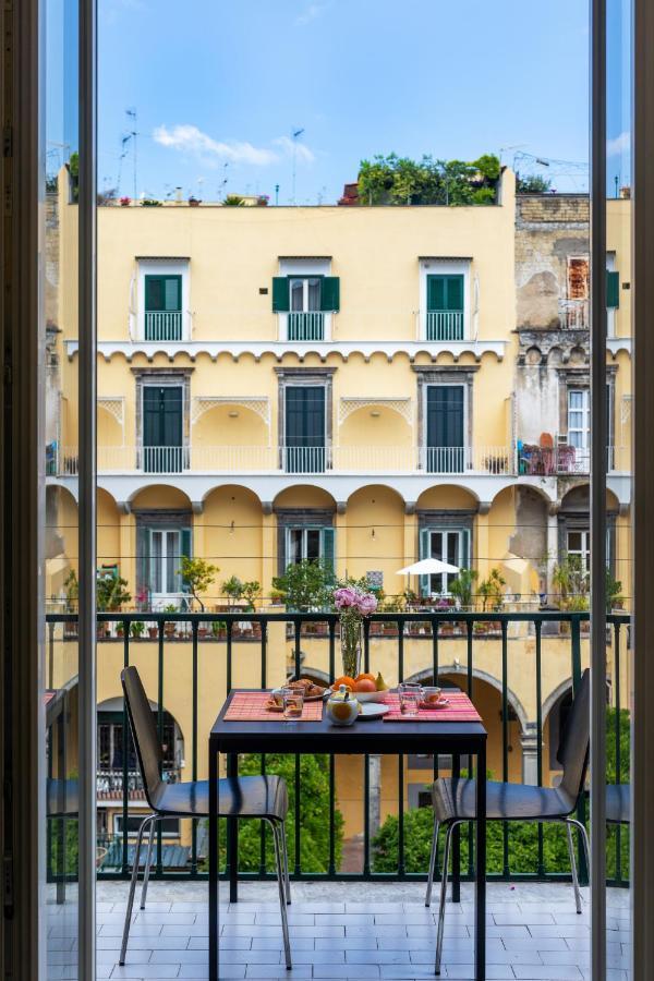 Cloistervista Apartment نابولي المظهر الخارجي الصورة